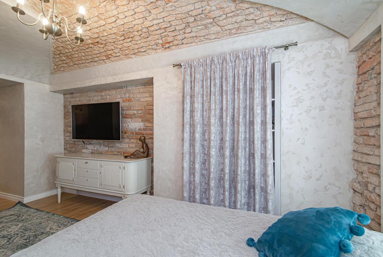 Luxury Apartment In Pilies Street Vilnius Ngoại thất bức ảnh